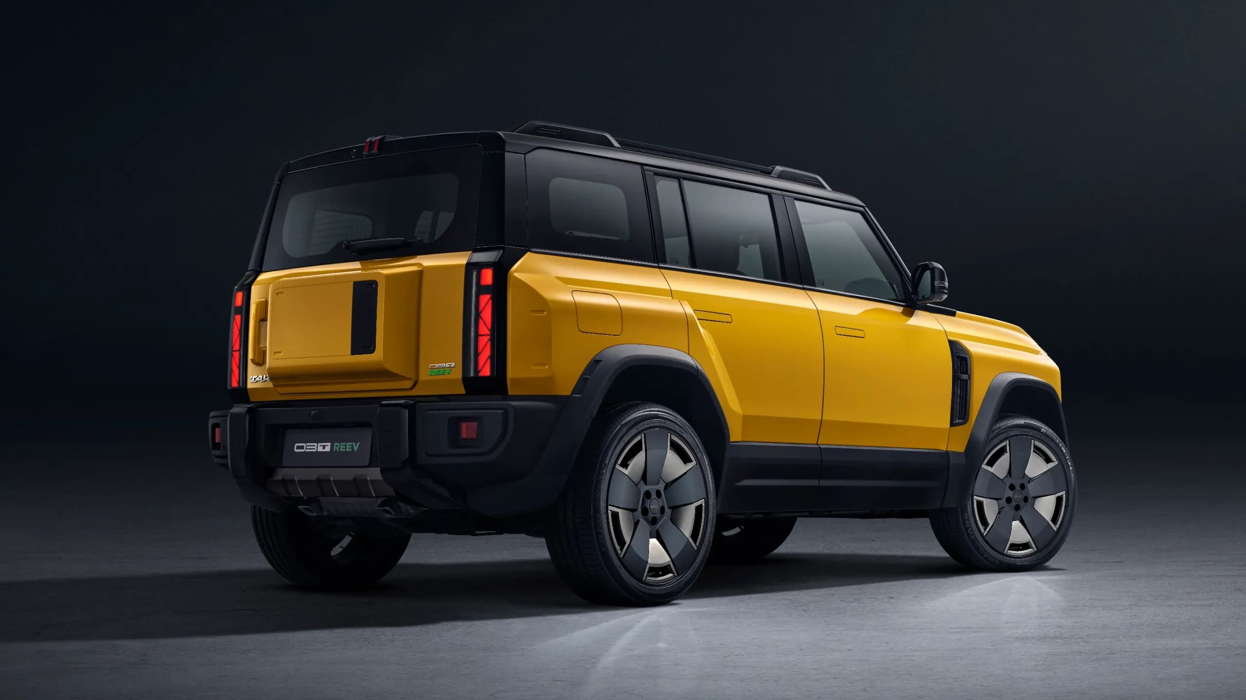 icaur 03T Exterior 3